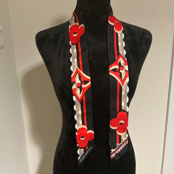 Louis Vuitton Scarf.(Red, Black, White, Tan, Gray) - Picture 2 of 2